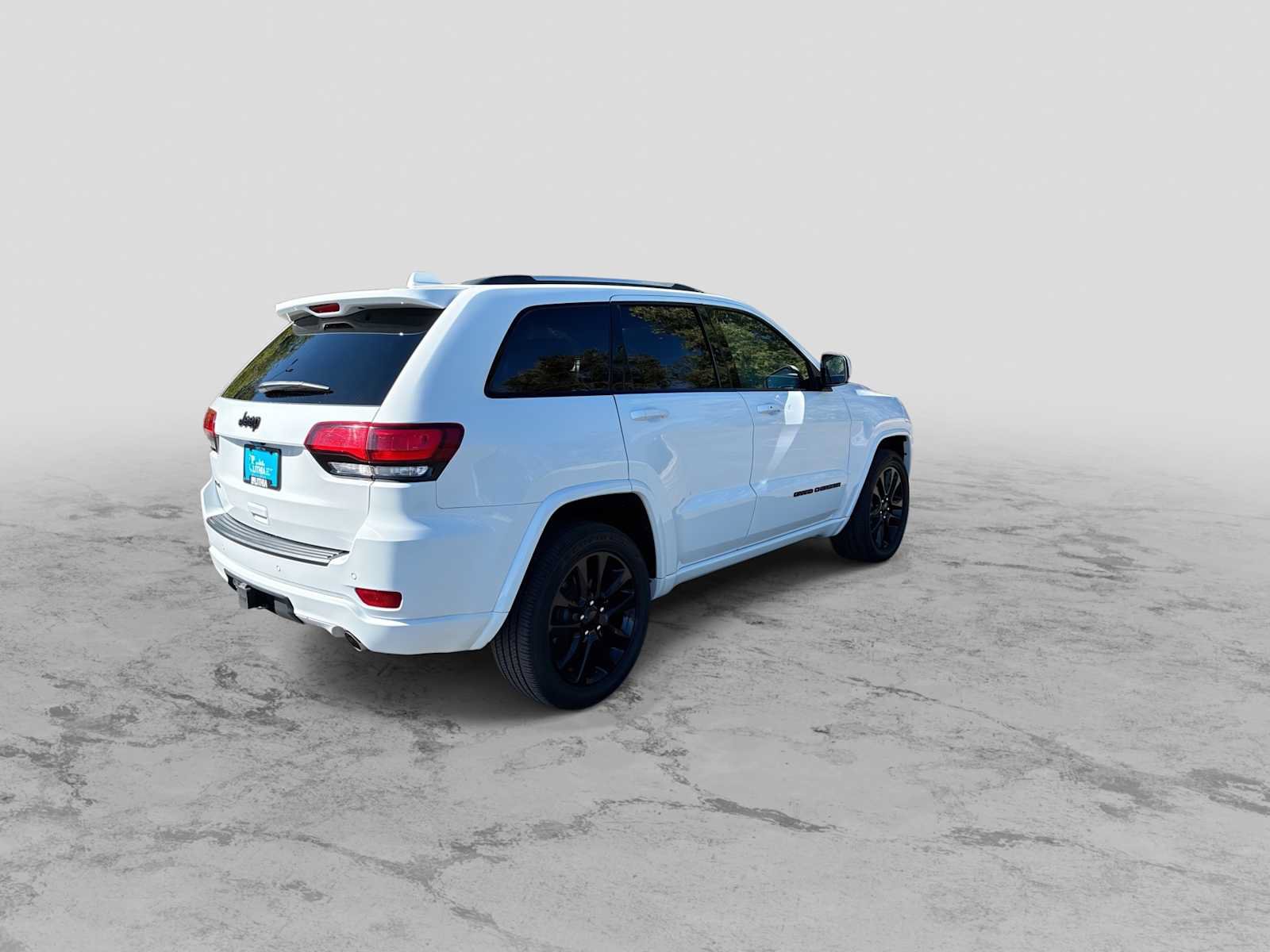 Used 2020 Jeep Grand Cherokee Altitude AWD/4WD image 8