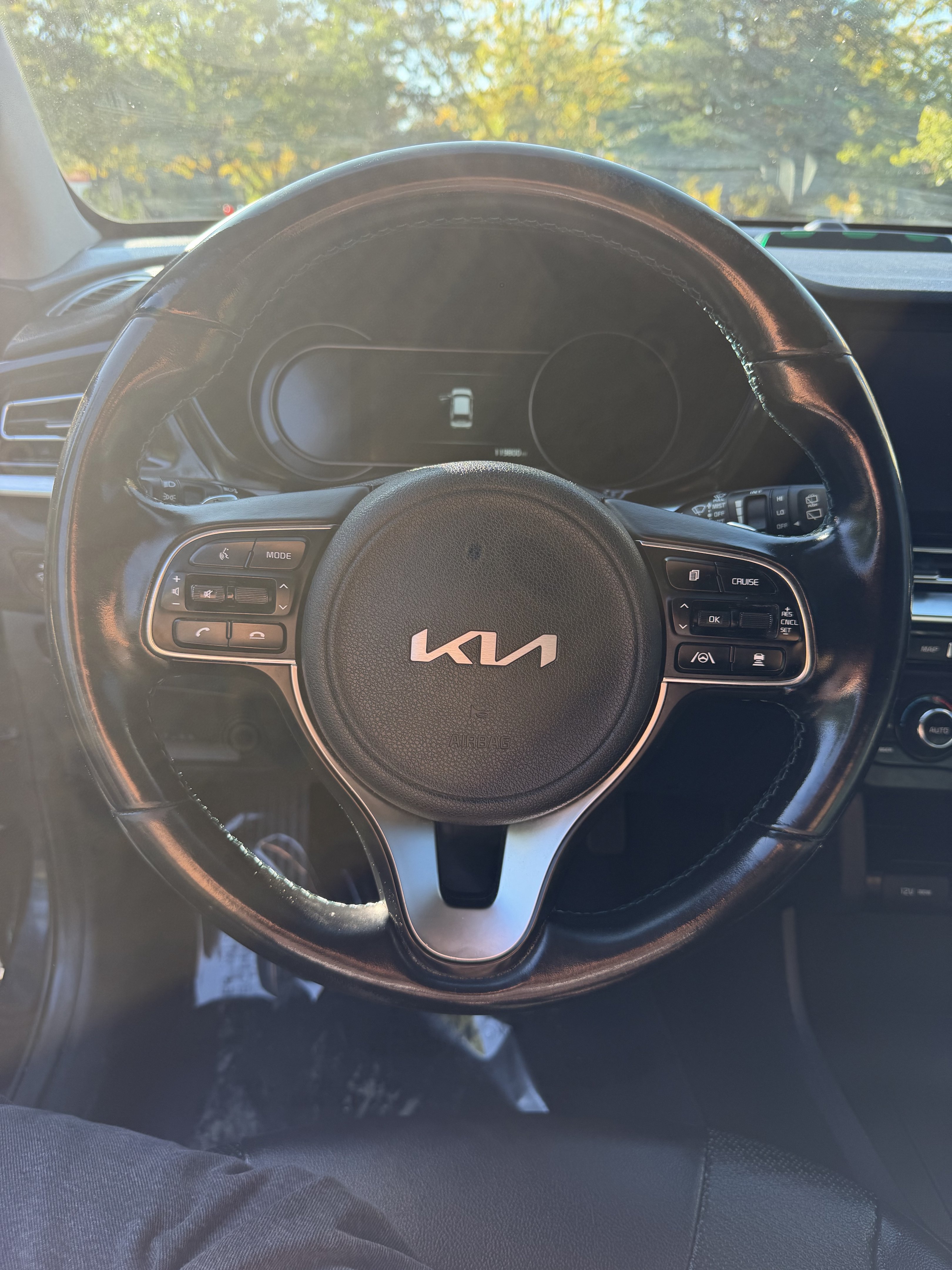 Used 2022 Kia Niro EX Premium FWD image 22