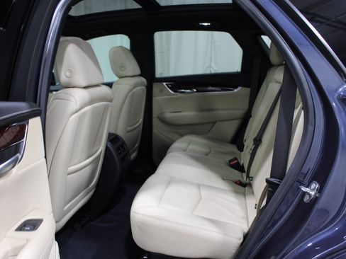 Used 2019 Cadillac XT5 Luxury FWD image 23