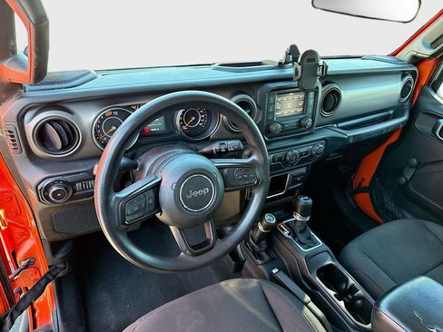 Used 2018 Jeep Wrangler Unlimited Sport AWD/4WD image 24