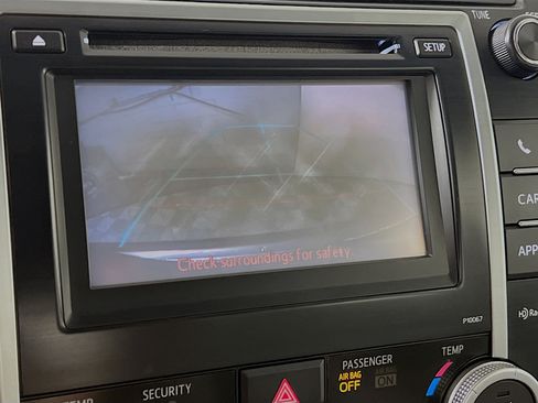 Used 2012 Toyota Camry XLE w/ Convenience Pkg FWD image 28