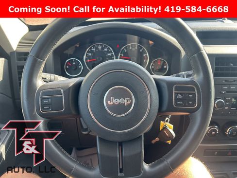 Used 2012 Jeep Liberty Sport w/ Popular Equipment Group RWD image 9