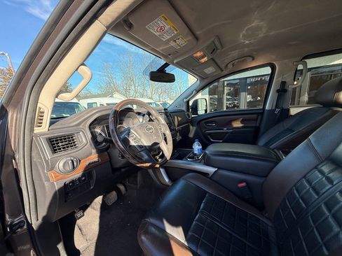 Used 2016 Nissan Titan Platinum Reserve image 5
