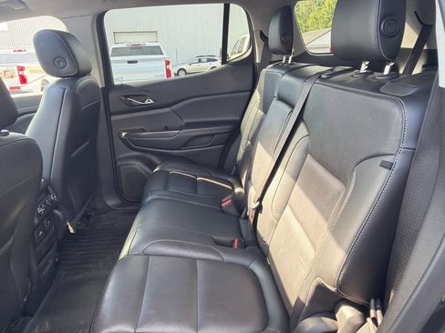 Used 2019 GMC Acadia SLT AWD/4WD image 6