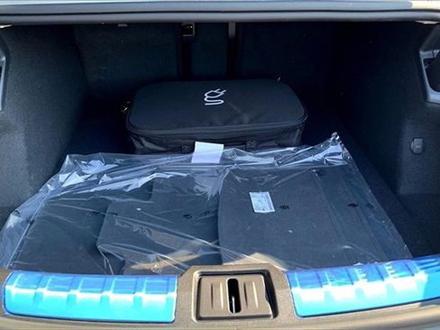 New 2025 Porsche Taycan image 20