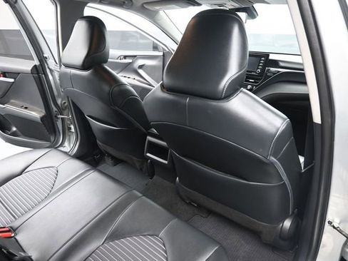 Used 2022 Toyota Camry SE image 29