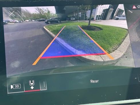 Used 2023 Audi Q8 Prestige image 15