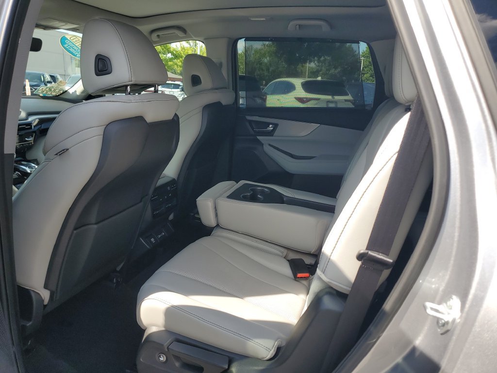 Certified 2024 Acura MDX w/ Technology Package FWD image 13