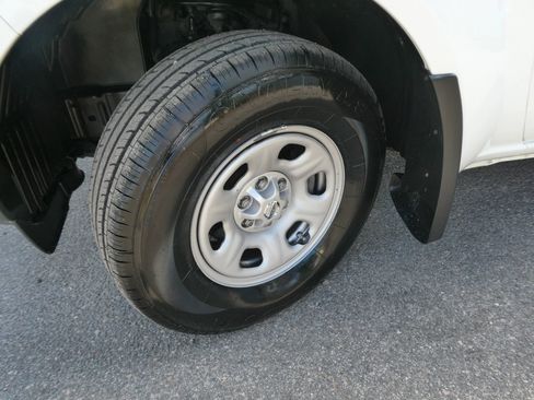 Used 2018 Nissan Frontier S RWD image 30