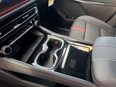 New 2026 Chevrolet Traverse RS image 30