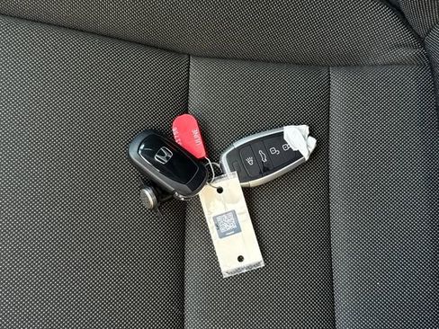 Used 2025 Honda CR-V LX image 29