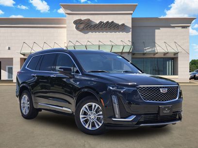 New 2025 Cadillac XT6 Luxury