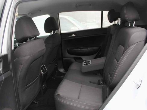 Used 2017 Kia Sportage LX image 23