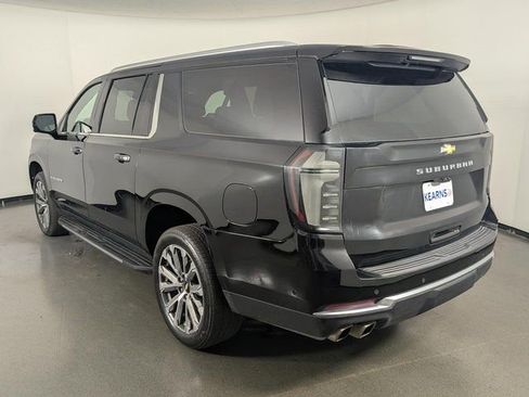 Used 2025 Chevrolet Suburban High Country w/ Sun And Tow Package AWD/4WD image 6