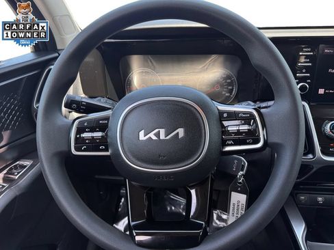 Certified 2023 Kia Sorento LX AWD/4WD image 12