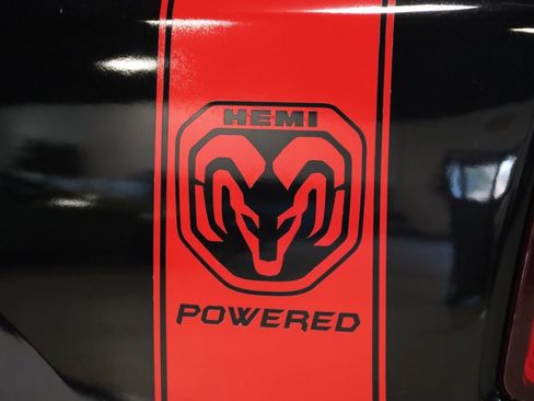 Used 2022 RAM 1500 Classic SLT image 10