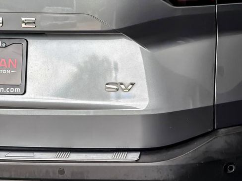 Used 2023 Nissan Rogue SV FWD image 25