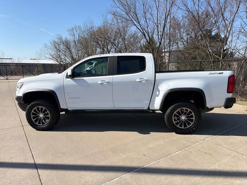Used 2019 Chevrolet Colorado ZR2 image 2