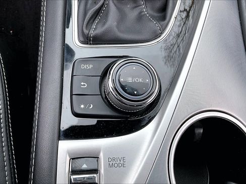 Used 2018 INFINITI Q60 3.0t Luxe image 33