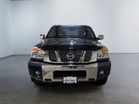 Used 2014 Nissan Titan SV w/ SV Value Truck Package image 8