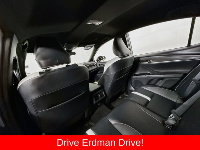Used 2026 Toyota Camry SE FWD image 10