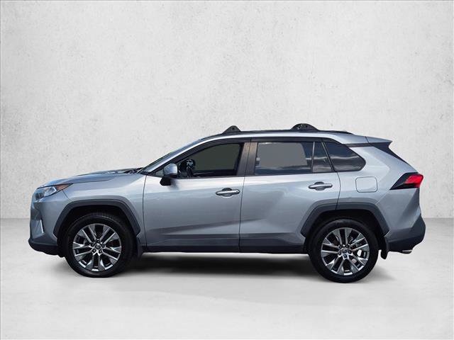 Used 2021 Toyota RAV4 XLE Premium FWD image 9