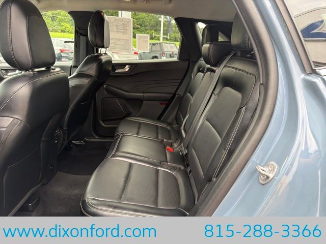 Used 2023 Ford Escape Platinum AWD/4WD image 25