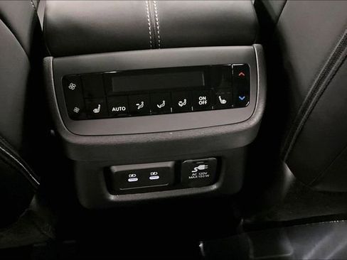 New 2026 Nissan Pathfinder Platinum image 21