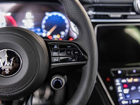 New 2025 Maserati Grecale Modena image 26