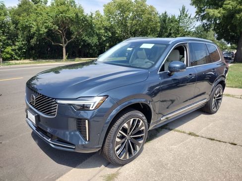 New 2026 Volvo XC90 B5 Ultra w/ Protection Package image 6