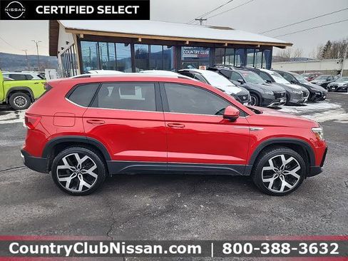 Used 2022 Volkswagen Taos SEL image 9