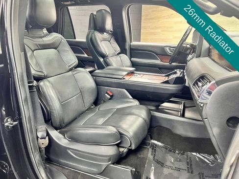 Used 2023 Lincoln Navigator L Reserve AWD/4WD image 8