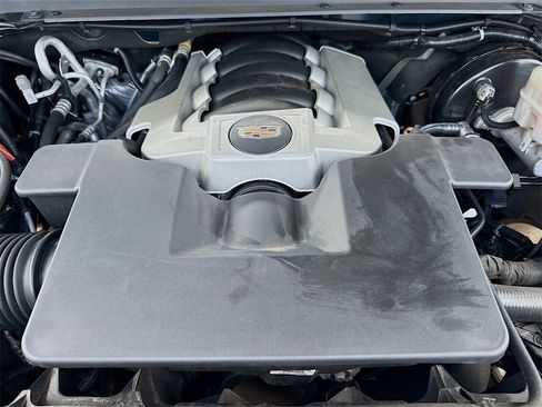 Used 2020 Cadillac Escalade Luxury image 35