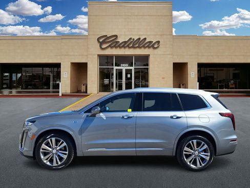 Used 2024 Cadillac XT6 Premium Luxury image 6