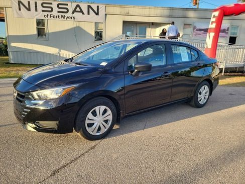 Certified 2025 Nissan Versa S w/ Trunk Package image 8