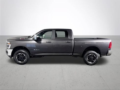New 2026 RAM 2500 Laramie AWD/4WD image 9