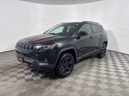 Used 2023 Jeep Compass Trailhawk w/ Sun and Sound Group image 3