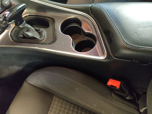 Used 2017 Dodge Challenger R/T image 26