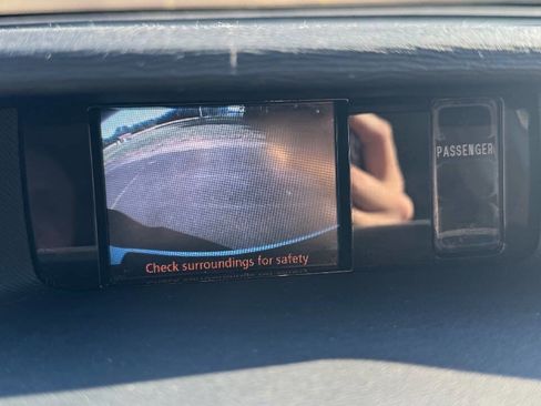 Used 2012 Toyota Sienna LE FWD image 18