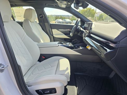 New 2027 BMW 530i xDrive AWD/4WD image 14