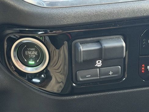 Used 2024 Chevrolet Silverado 2500 LTZ image 37