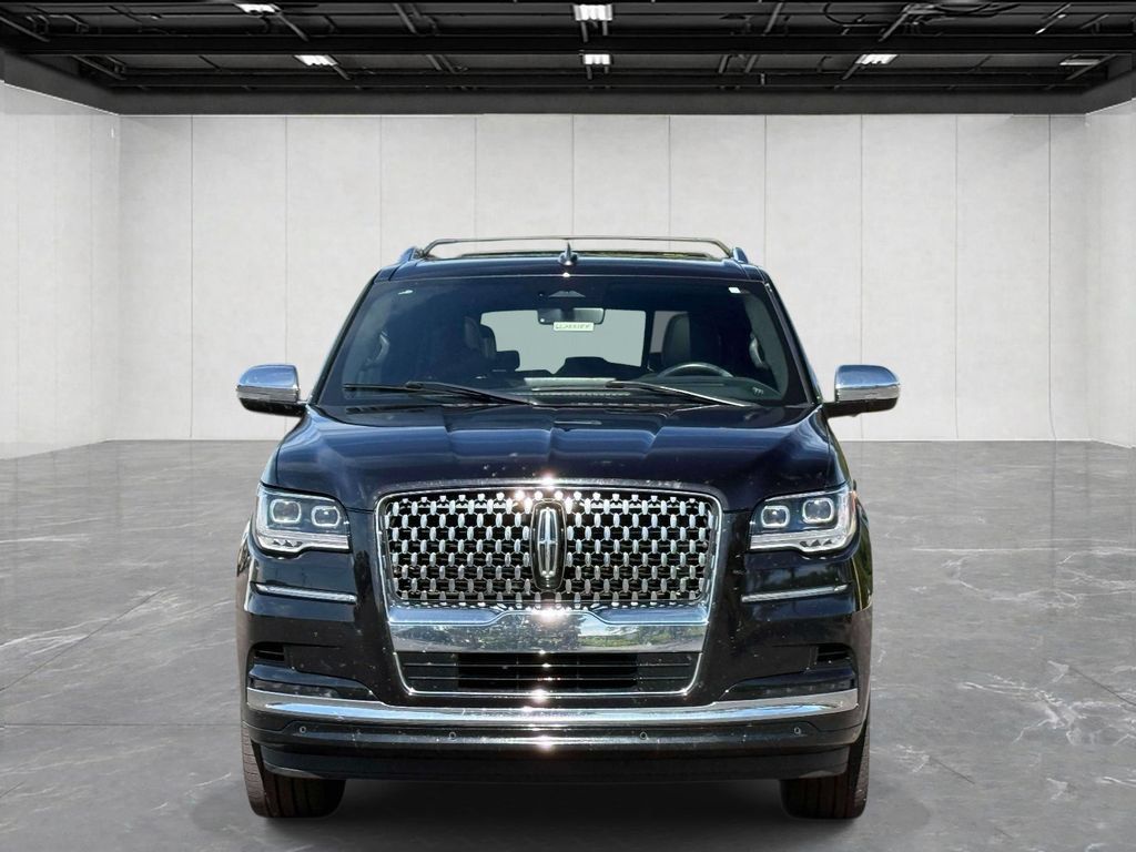Used 2023 Lincoln Navigator L Black Label AWD/4WD image 3