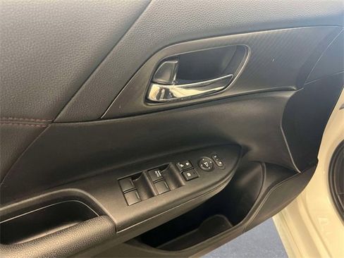 Used 2017 Honda Accord Sport Special Edition image 16
