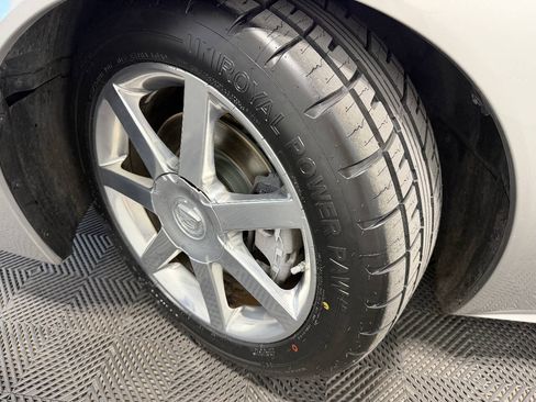 Used 2004 Cadillac XLR RWD image 39