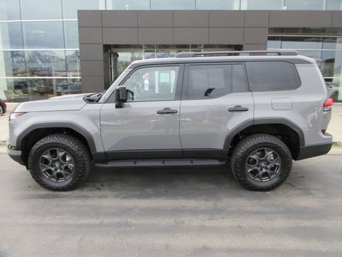 Used 2026 Lexus GX 550 image 3