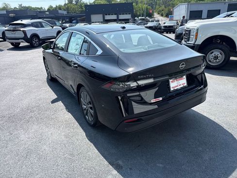 New 2026 Nissan Sentra SL FWD image 3