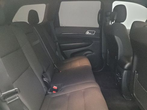 Used 2018 Jeep Grand Cherokee Laredo RWD image 19