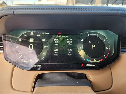 Used 2023 Land Rover Range Rover Long Wheelbase SE image 26