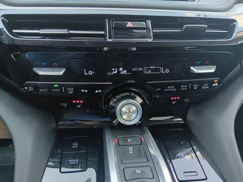 Used 2023 Acura MDX SH-AWD image 27