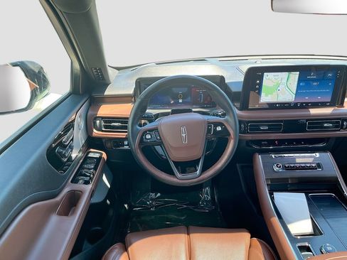 Used 2025 Lincoln Aviator Reserve w/ Equipment Group 201A AWD/4WD image 26